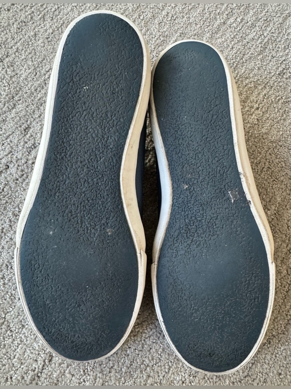 Lacoste Men's Navy Leather Low-Top Sneakers. Size 10 - Picture 6 of 6